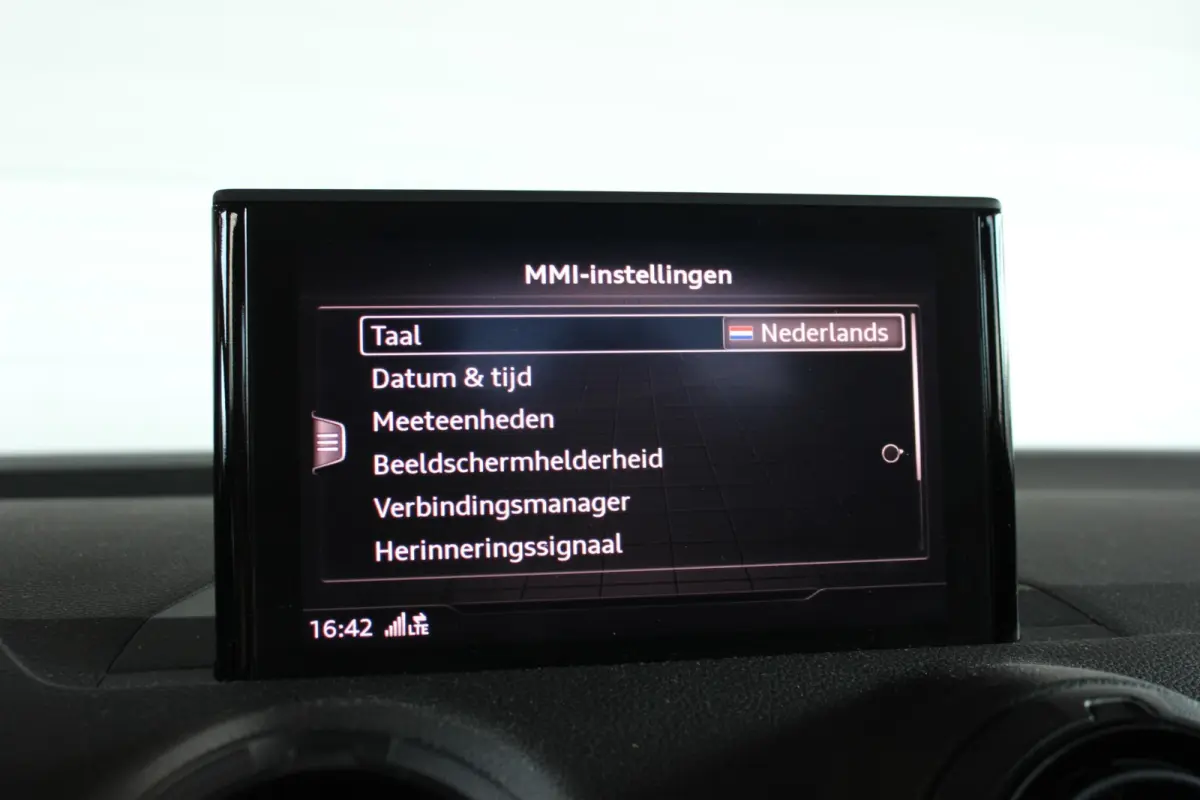 1.4 TFSI CoD S-Line Carplay | Leder | Keyless | Sfeerverl. | Stoelverw. | Navi | Adapt. Cruise | 19" LMV | PDC V+A