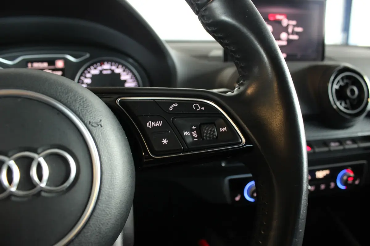 1.4 TFSI CoD S-Line Carplay | Leder | Keyless | Sfeerverl. | Stoelverw. | Navi | Adapt. Cruise | 19" LMV | PDC V+A