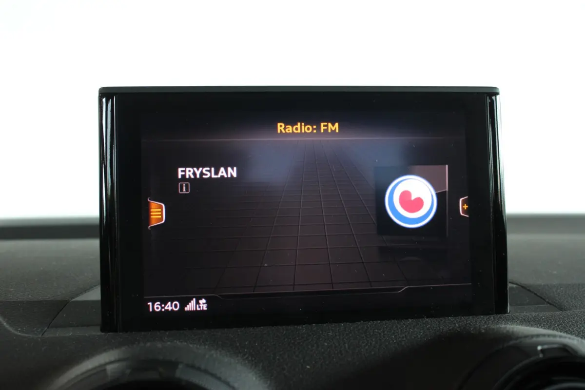 1.4 TFSI CoD S-Line Carplay | Leder | Keyless | Sfeerverl. | Stoelverw. | Navi | Adapt. Cruise | 19" LMV | PDC V+A
