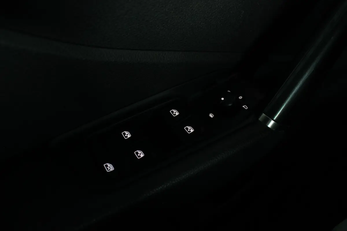 1.4 TFSI CoD S-Line Carplay | Leder | Keyless | Sfeerverl. | Stoelverw. | Navi | Adapt. Cruise | 19" LMV | PDC V+A