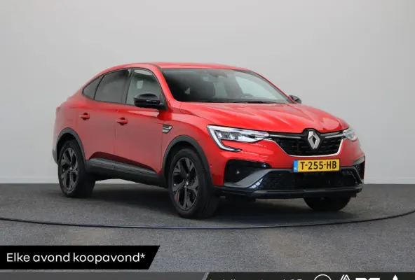 E-Tech Hybrid 145pk R.S. Line | Dealeronderhouden | Elektrische stoelen | Dodehoek detectie | Stoel en Stuurwiel verwarming | Parkeersensoren rondom | 1e Eigenaar |