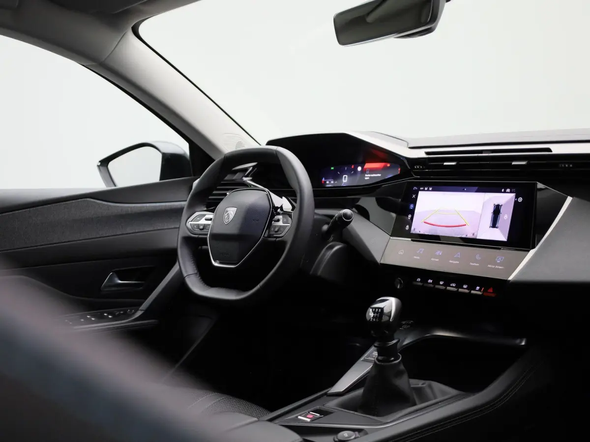1.2 Allure Pack Business | LMV | Navigatie | Parkeer sensoren | Virtual cockpit | Climate control | Half leder | Stoel verwarming | Apple carplay | Cruise control | Camera