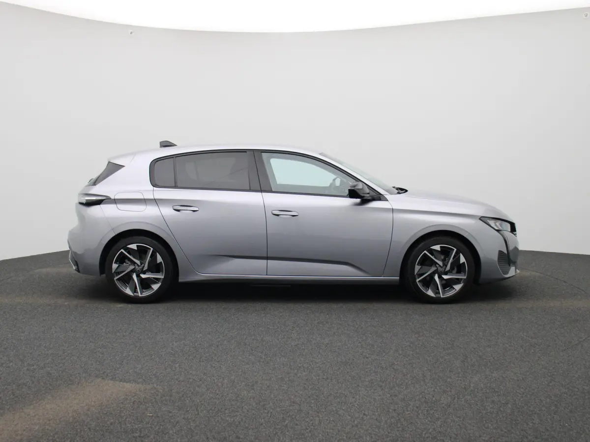 1.2 Allure Pack Business | LMV | Navigatie | Parkeer sensoren | Virtual cockpit | Climate control | Half leder | Stoel verwarming | Apple carplay | Cruise control | Camera