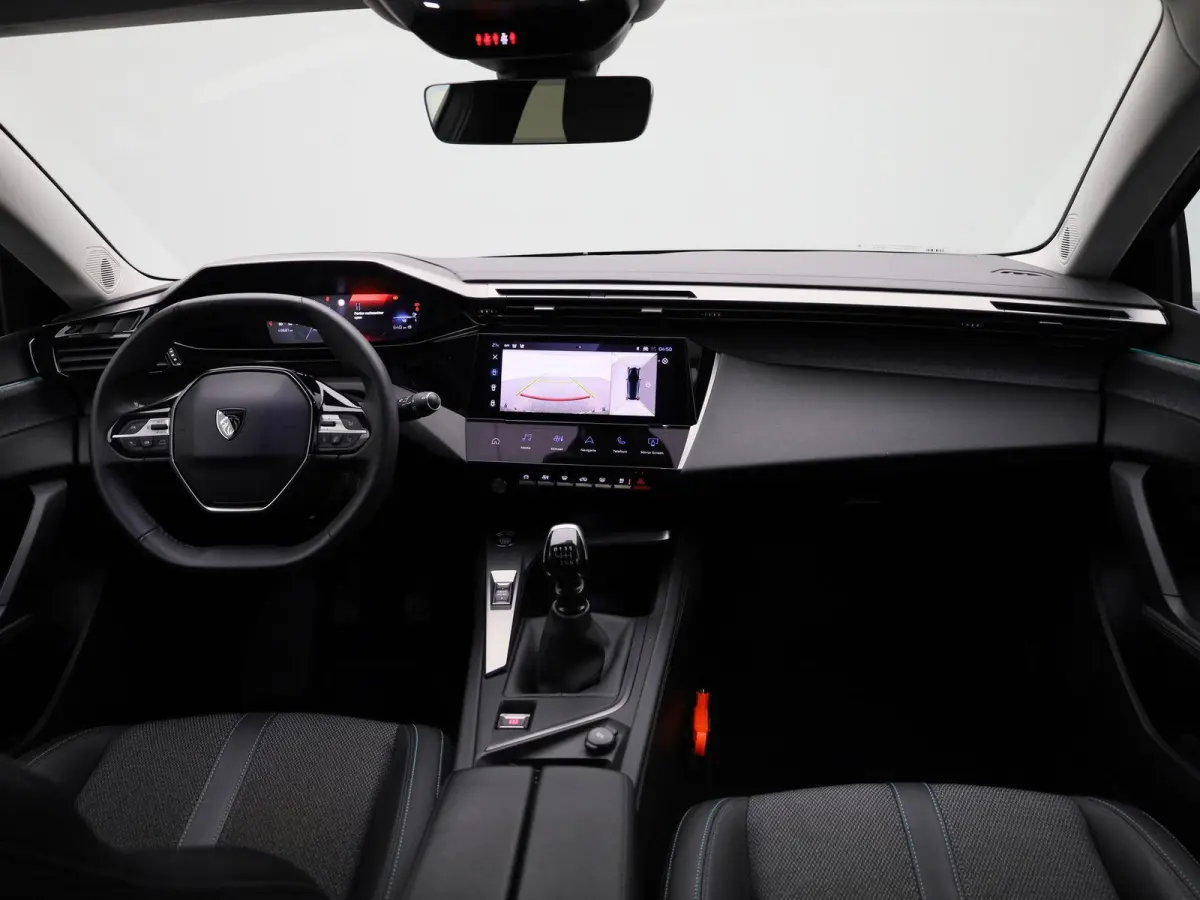 1.2 Allure Pack Business | LMV | Navigatie | Parkeer sensoren | Virtual cockpit | Climate control | Half leder | Stoel verwarming | Apple carplay | Cruise control | Camera