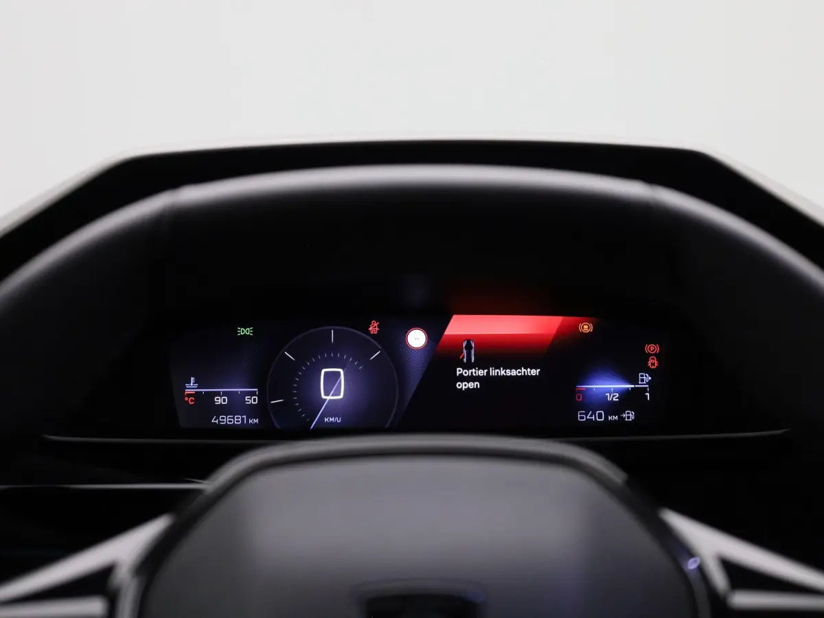 1.2 Allure Pack Business | LMV | Navigatie | Parkeer sensoren | Virtual cockpit | Climate control | Half leder | Stoel verwarming | Apple carplay | Cruise control | Camera