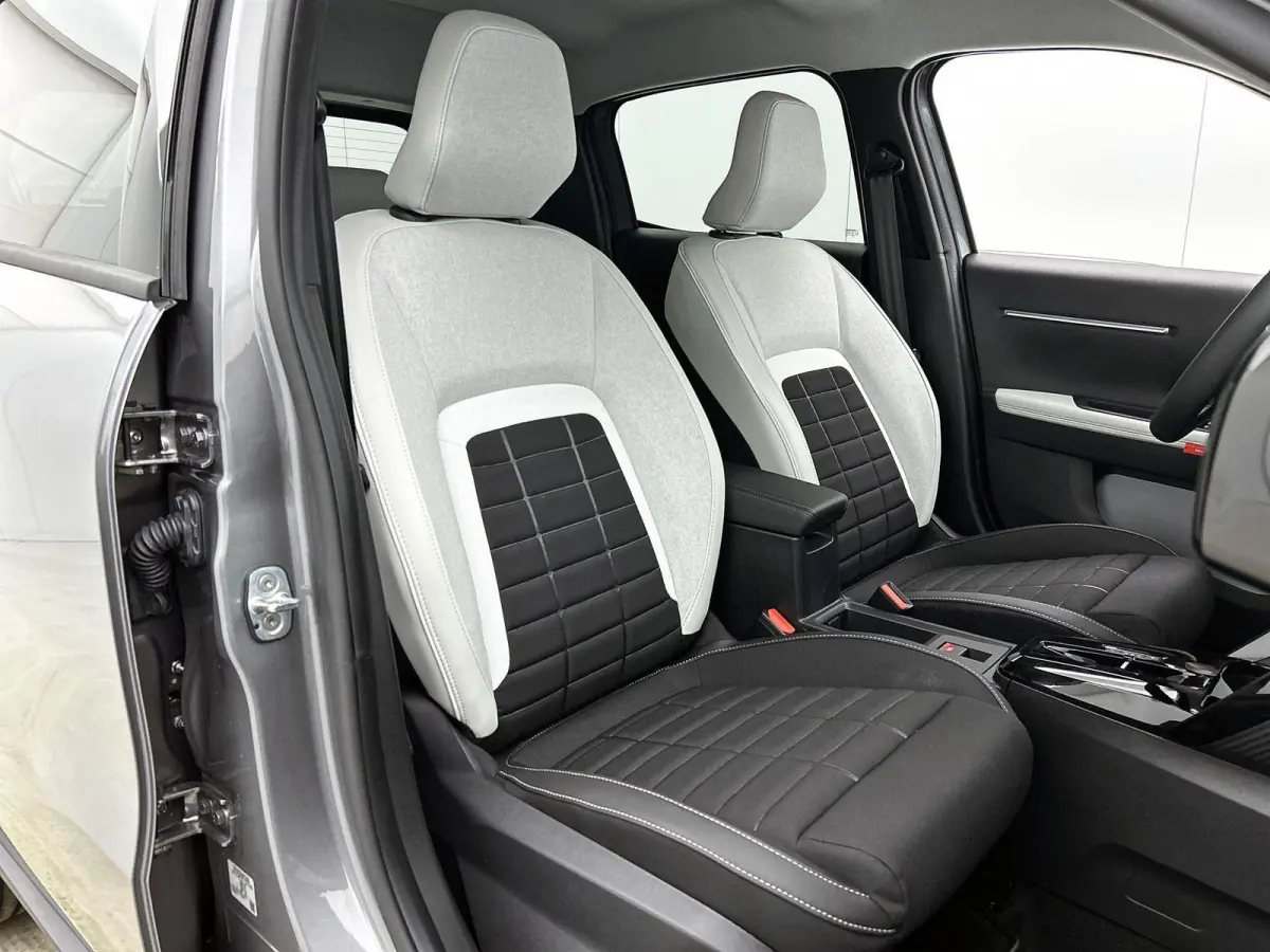 1.2 110pk Hybrid Max Automaat | Navigatie | Climate Control | Cruise Control | Camera | 17" LMV | LED | Apple Carplay/Android Auto | Stoel-/Stuurverwarming | Voorruitverwarming |