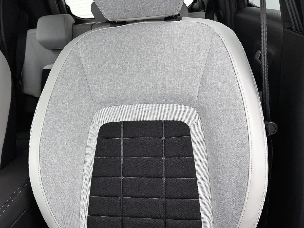 1.2 110pk Hybrid Max Automaat | Navigatie | Climate Control | Cruise Control | Camera | 17" LMV | LED | Apple Carplay/Android Auto | Stoel-/Stuurverwarming | Voorruitverwarming |