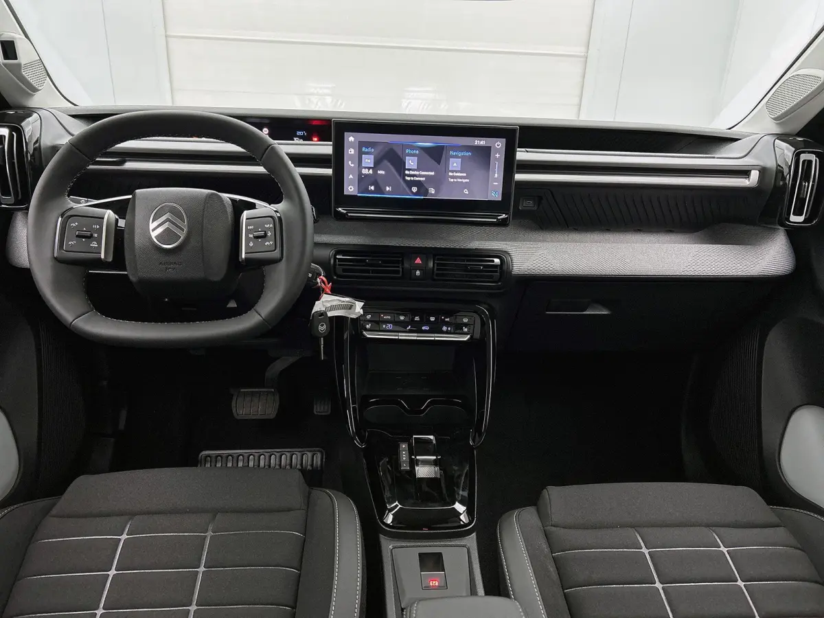1.2 110pk Hybrid Max Automaat | Navigatie | Climate Control | Cruise Control | Camera | 17" LMV | LED | Apple Carplay/Android Auto | Stoel-/Stuurverwarming | Voorruitverwarming |