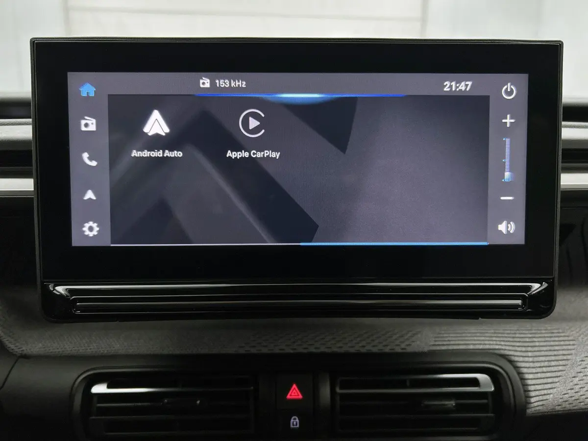 1.2 110pk Hybrid Max Automaat | Navigatie | Climate Control | Cruise Control | Camera | 17" LMV | LED | Apple Carplay/Android Auto | Stoel-/Stuurverwarming | Voorruitverwarming |