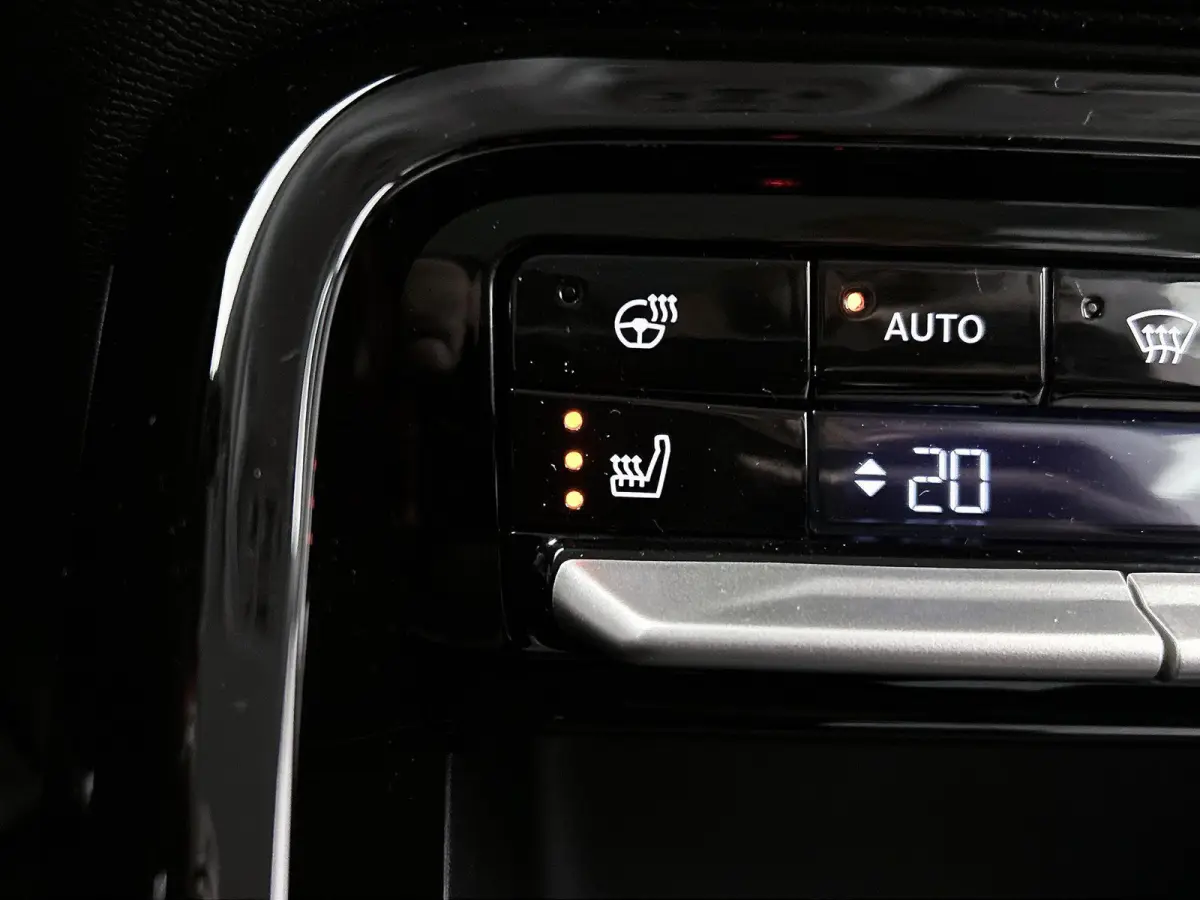 1.2 110pk Hybrid Max Automaat | Navigatie | Climate Control | Cruise Control | Camera | 17" LMV | LED | Apple Carplay/Android Auto | Stoel-/Stuurverwarming | Voorruitverwarming |