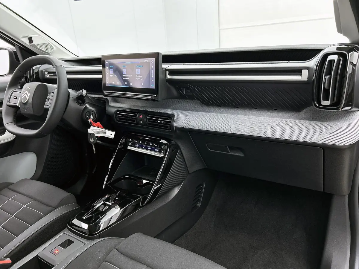 1.2 110pk Hybrid Max Automaat | Navigatie | Climate Control | Cruise Control | Camera | 17" LMV | LED | Apple Carplay/Android Auto | Stoel-/Stuurverwarming | Voorruitverwarming |