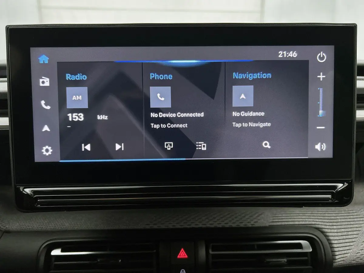 1.2 110pk Hybrid Max Automaat | Navigatie | Climate Control | Cruise Control | Camera | 17" LMV | LED | Apple Carplay/Android Auto | Stoel-/Stuurverwarming | Voorruitverwarming |