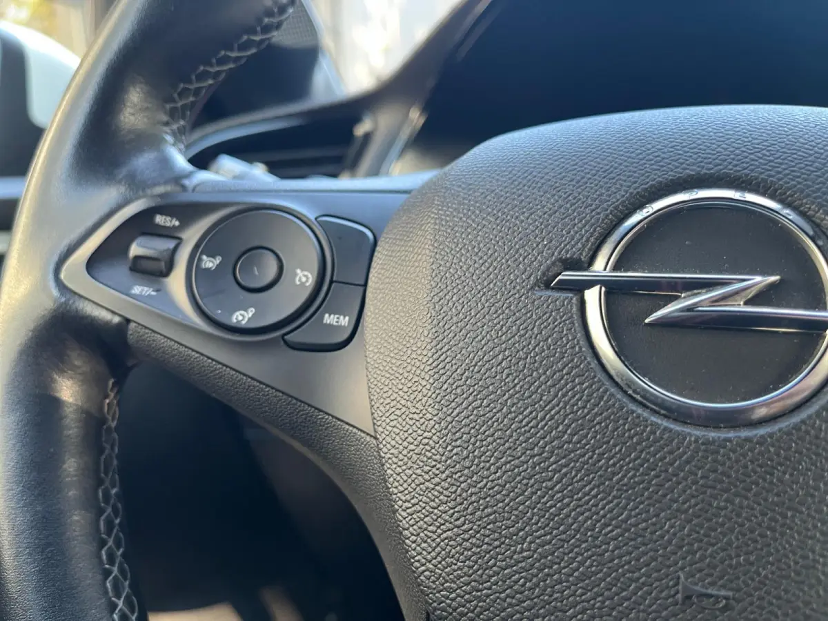 1.2 Edition | AUTOMAAT | Carplay | Stoelverwarming | Dodehoek detectie | Climate Control | Draadloze telefoonlader | Parkeercamera