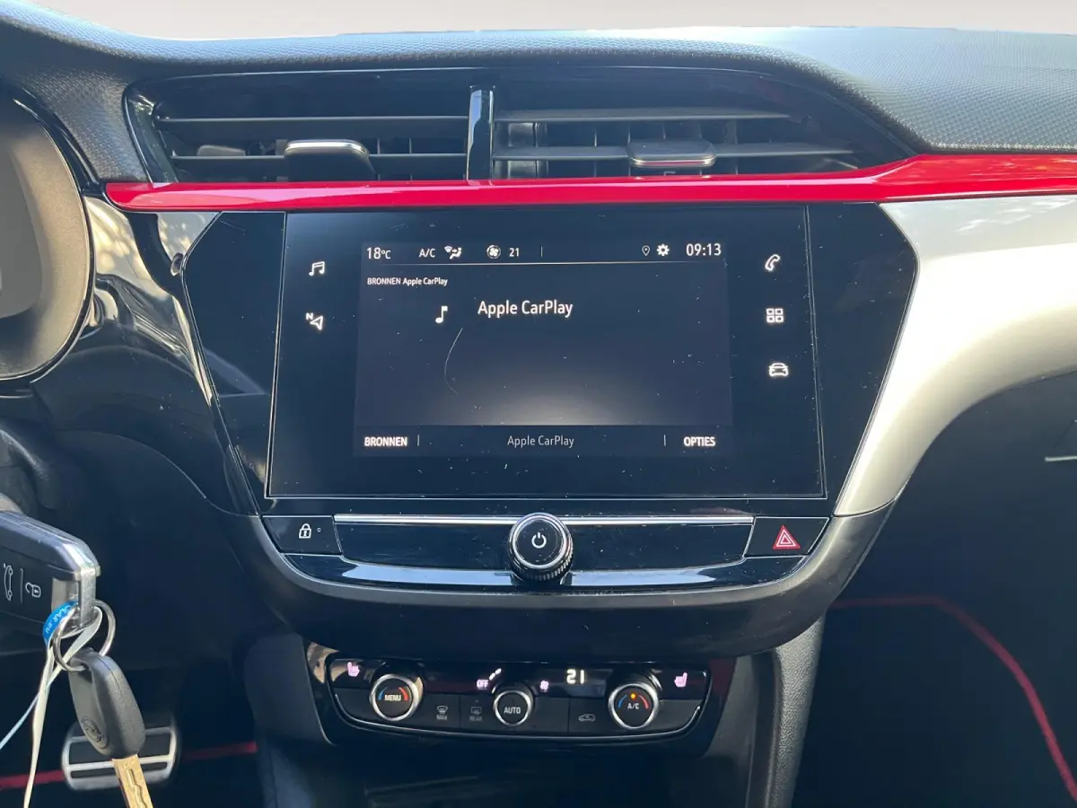 1.2 Edition | AUTOMAAT | Carplay | Stoelverwarming | Dodehoek detectie | Climate Control | Draadloze telefoonlader | Parkeercamera