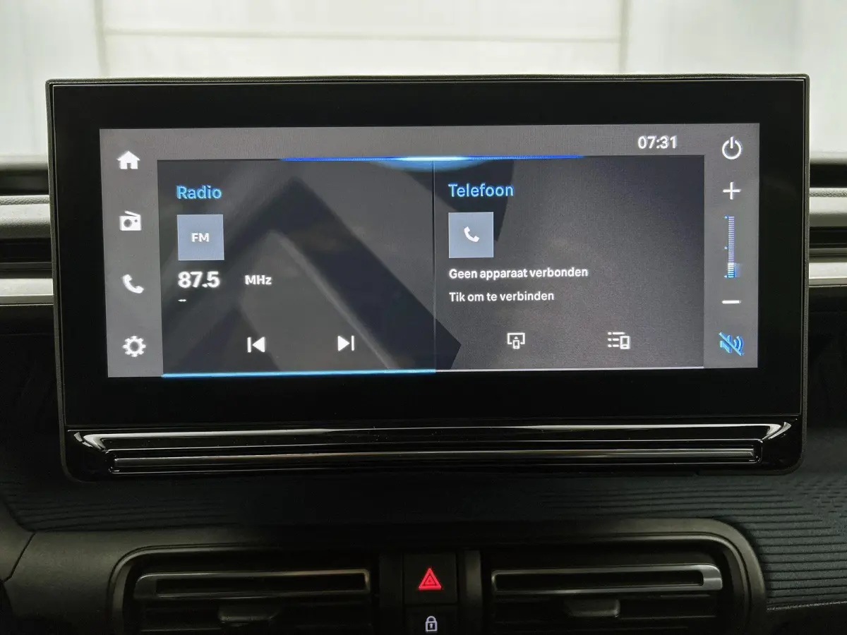 1.2 110pk Hybrid Collection Automaat | Navigatie via Apple Carplay / Android Auto | Airco | 17'' Lichtmetalen velgen | Achteruitrijcamera | Cruise control | LED Verlichting