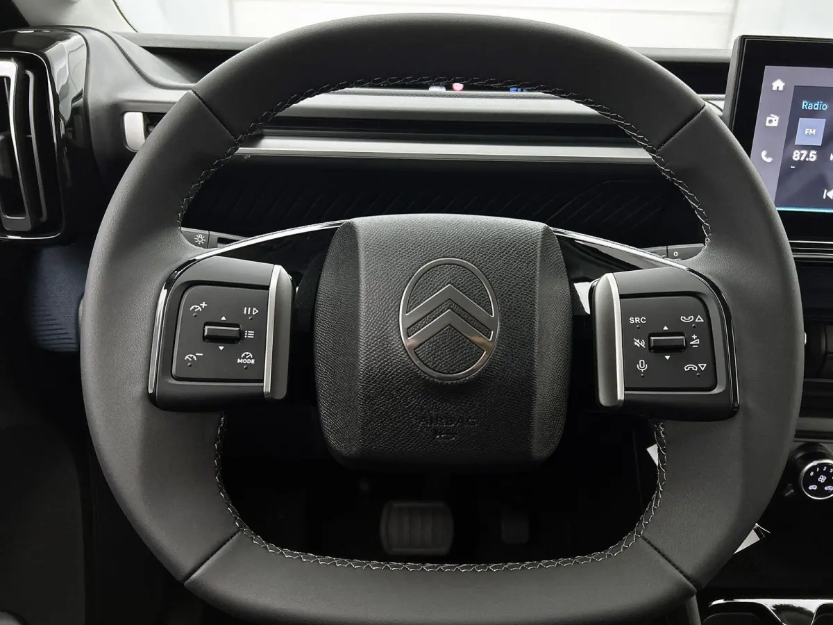 1.2 110pk Hybrid Collection Automaat | Navigatie via Apple Carplay / Android Auto | Airco | 17'' Lichtmetalen velgen | Achteruitrijcamera | Cruise control | LED Verlichting