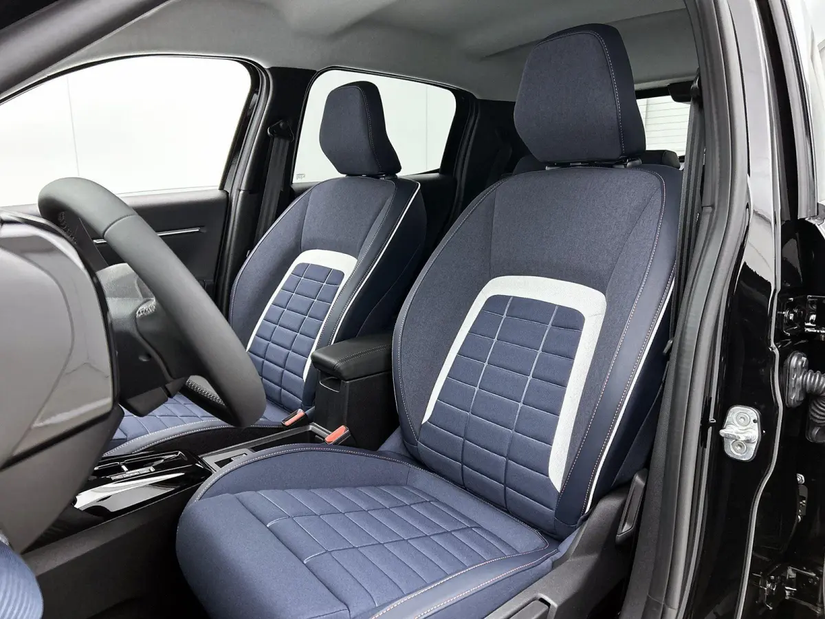 1.2 110pk Hybrid Collection Automaat | Navigatie via Apple Carplay / Android Auto | Airco | 17'' Lichtmetalen velgen | Achteruitrijcamera | Cruise control | LED Verlichting