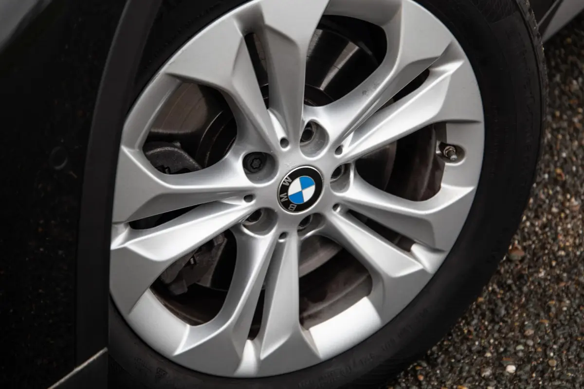 xDrive25e Executive CAMERA / CARPLAY / HEAD UP DISPLAY / LEDER / LED / CRUISE CONTROLE / STOELVERWARMING