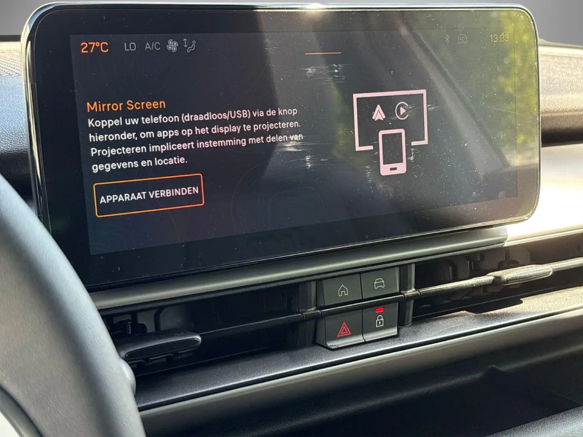 1.2 e-Hybrid Black Edition | Camera | Apple Carplay/Android Auto | Parkeersensoren | LMV 17" | 2 + 6 Jaar Speciale Garantie | AKTIEPRIJS HOGE KORTING! |