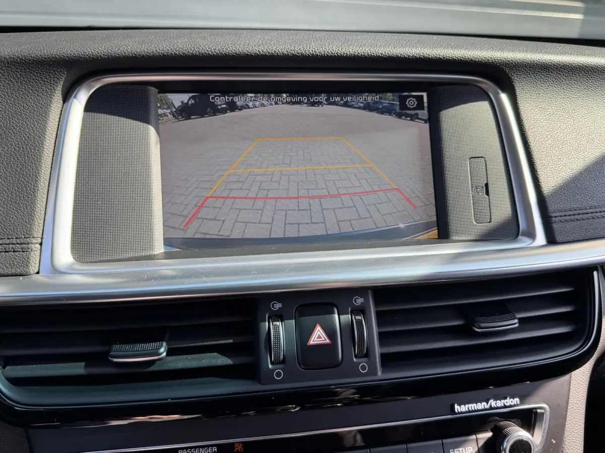 SPORTSWAGON 1.6 T-GDI DYNAMICPLUSLINE I AUTOMAAT I SCHUIF/KANTELDAK I HARMAN KARDON I STOELVERWARMING I P-CAMERA