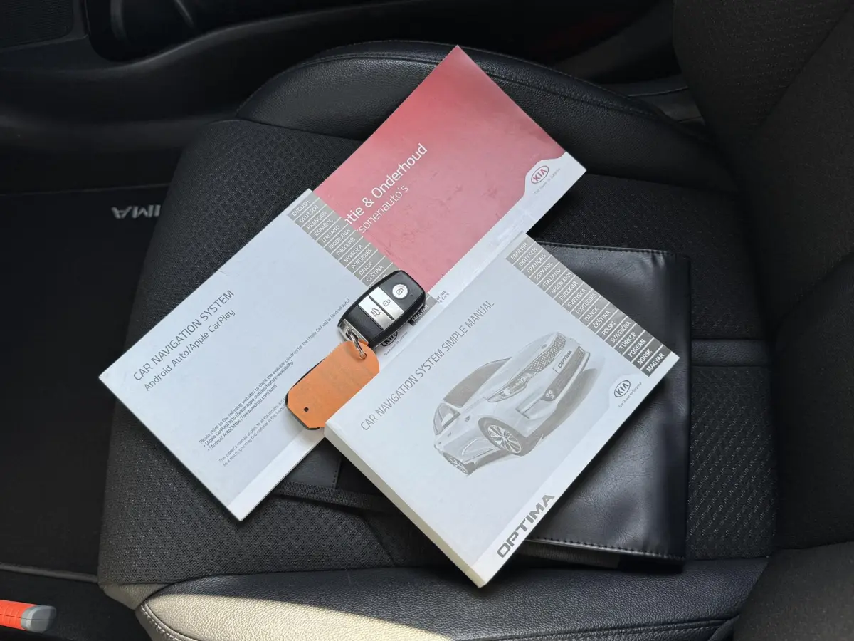 SPORTSWAGON 1.6 T-GDI DYNAMICPLUSLINE I AUTOMAAT I SCHUIF/KANTELDAK I HARMAN KARDON I STOELVERWARMING I P-CAMERA