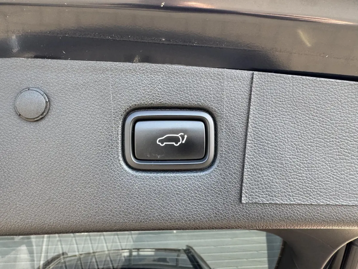 SPORTSWAGON 1.6 T-GDI DYNAMICPLUSLINE I AUTOMAAT I SCHUIF/KANTELDAK I HARMAN KARDON I STOELVERWARMING I P-CAMERA