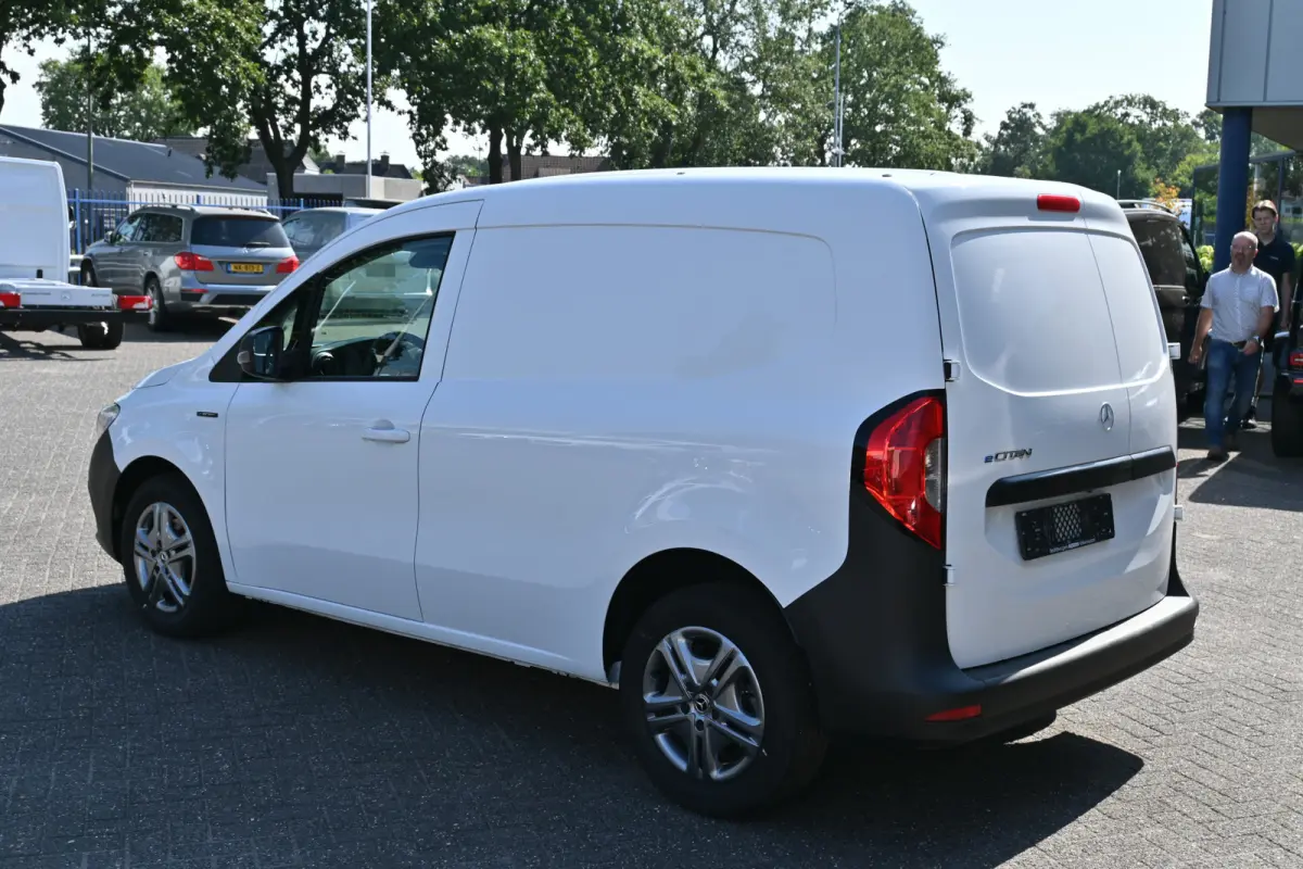 112 Pro L1 51 kWh AC-opladen 22kW/DC-opladen 75kW, Smartphone integratiepakket, Etc.