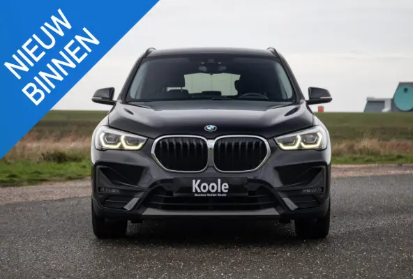 xDrive25e Executive CAMERA / CARPLAY / HEAD UP DISPLAY / LEDER / LED / CRUISE CONTROLE / STOELVERWARMING
