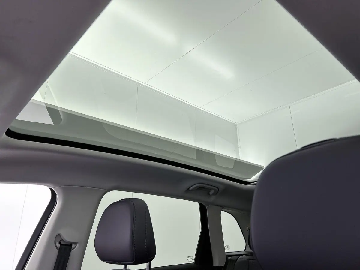 218pk Design 69.9 kWh Automaat | Navigatie | Elektrische Lederen Stoelen | Stoelverwarming | Stoelventilatie | 360 °C Camera |  Panoramadak |