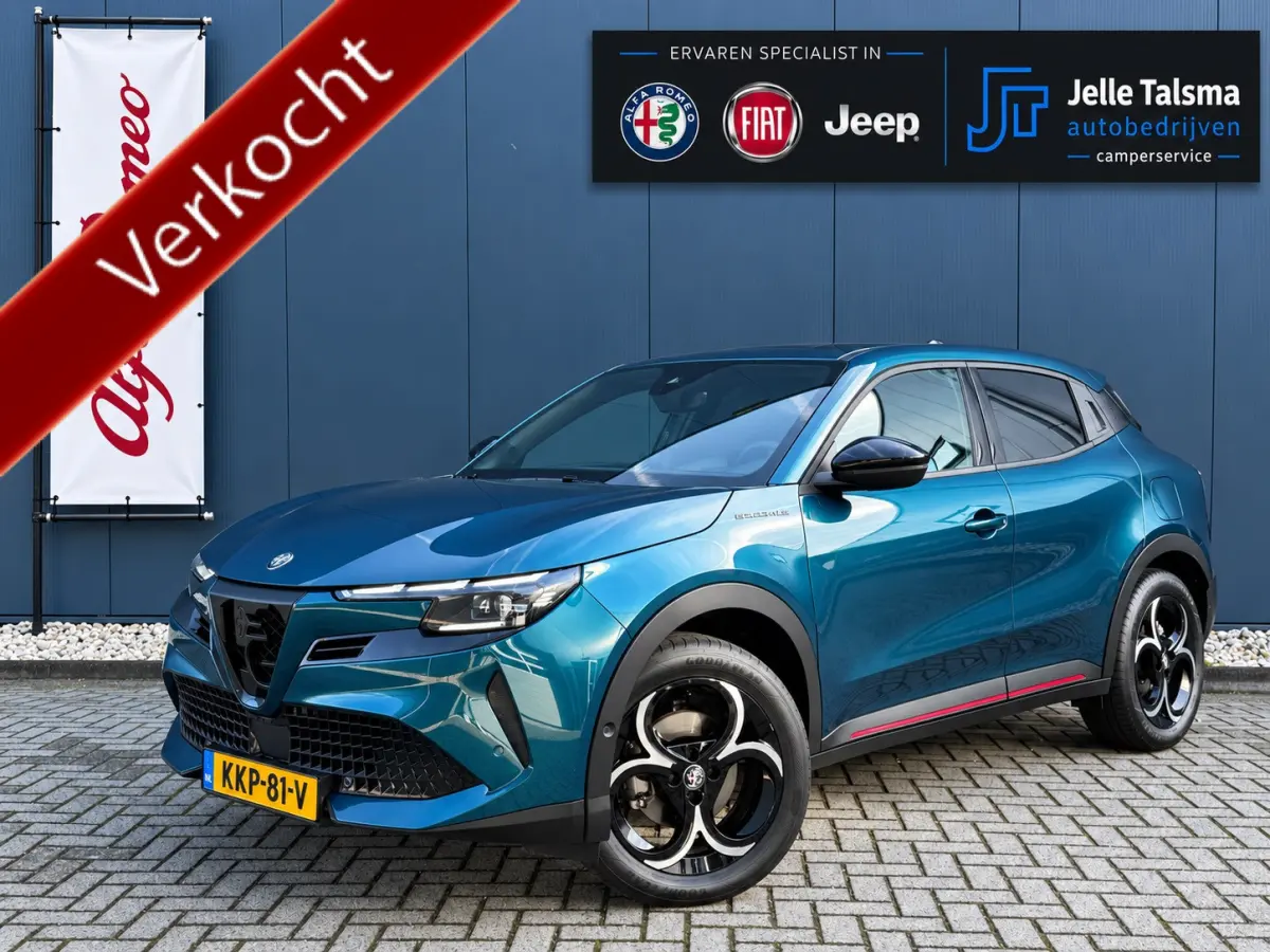 1.2 Turbo Hybrid Ibrida Speciale | Automaat | Pack techno | Stoelverwarming | Electrische kofferklep | Camera achter | Apple Carplay/Android auto