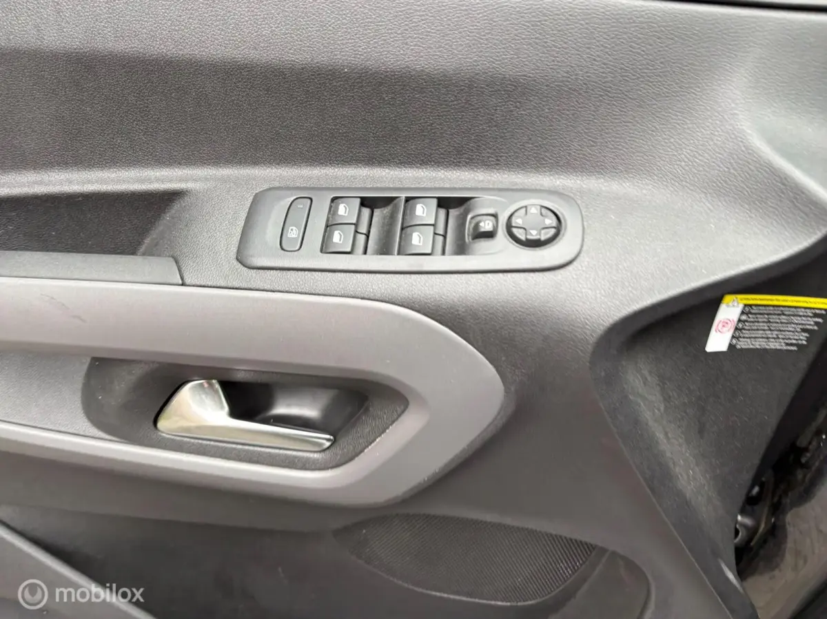 1.2 ROLSTOELAUTO met lichte rijdbare schade