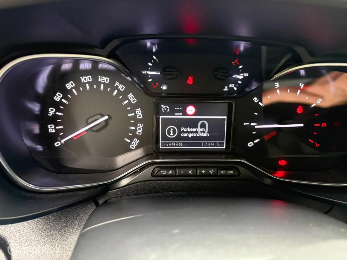 1.2 ROLSTOELAUTO met lichte rijdbare schade