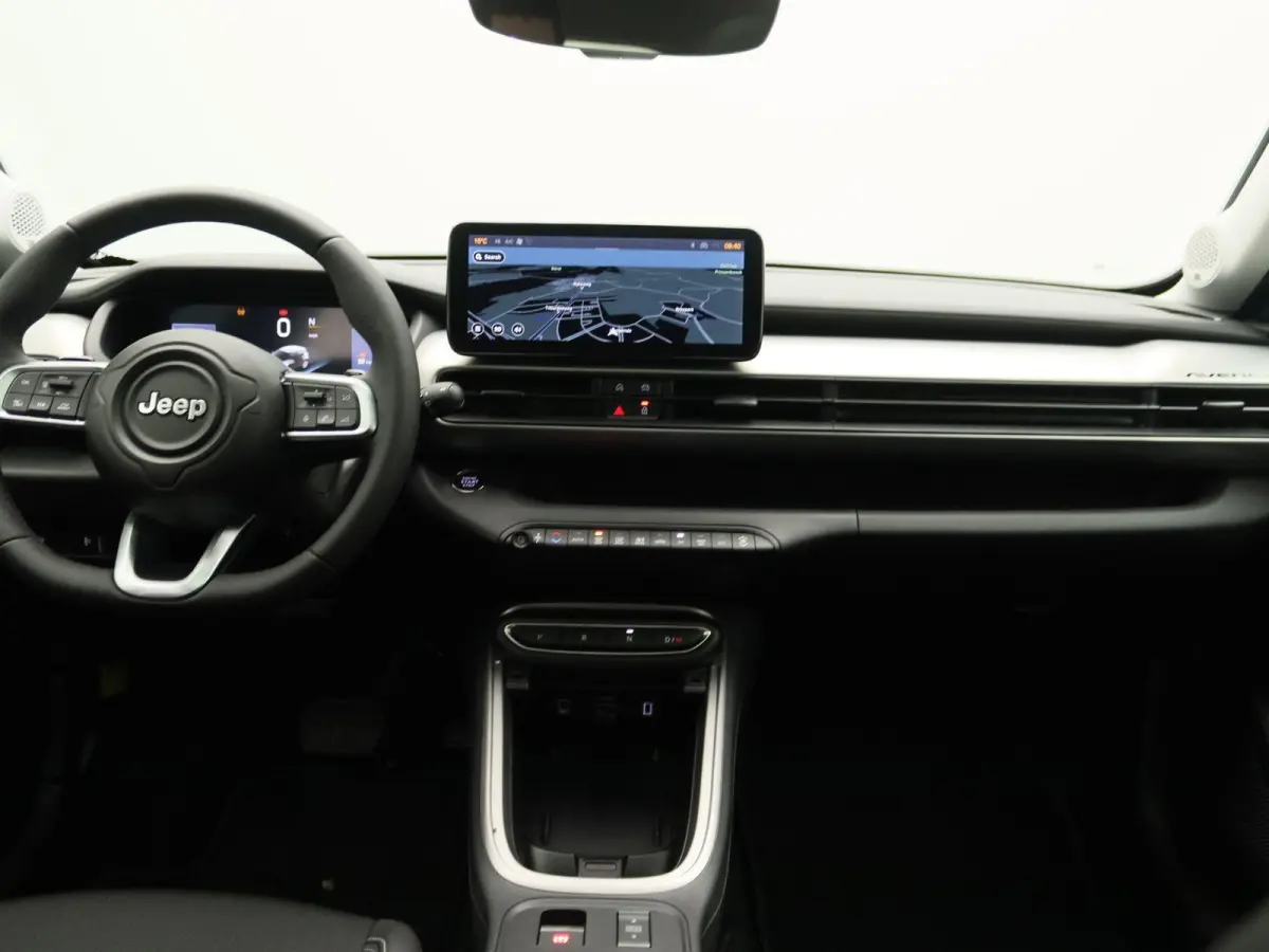 1.2 e-Hybrid Summit | Camera | Navigatie | Parkeersensoren | Stoelverwarming | 2 + 6 Jaar Speciale garantie | AKTIEPRIJS! HOGE KORTING |