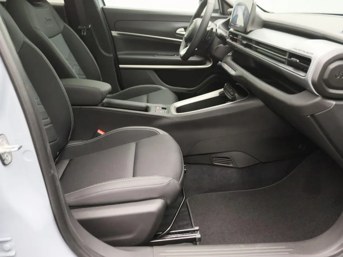 1.2 e-Hybrid Summit | Camera | Navigatie | Parkeersensoren | Stoelverwarming | 2 + 6 Jaar Speciale garantie | AKTIEPRIJS! HOGE KORTING |
