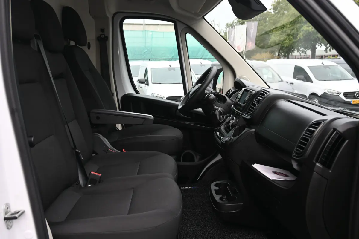 L2H2 2.2 MultiJet 140 pk 3.5t Camera, Cruise control, 270 Graden deuren