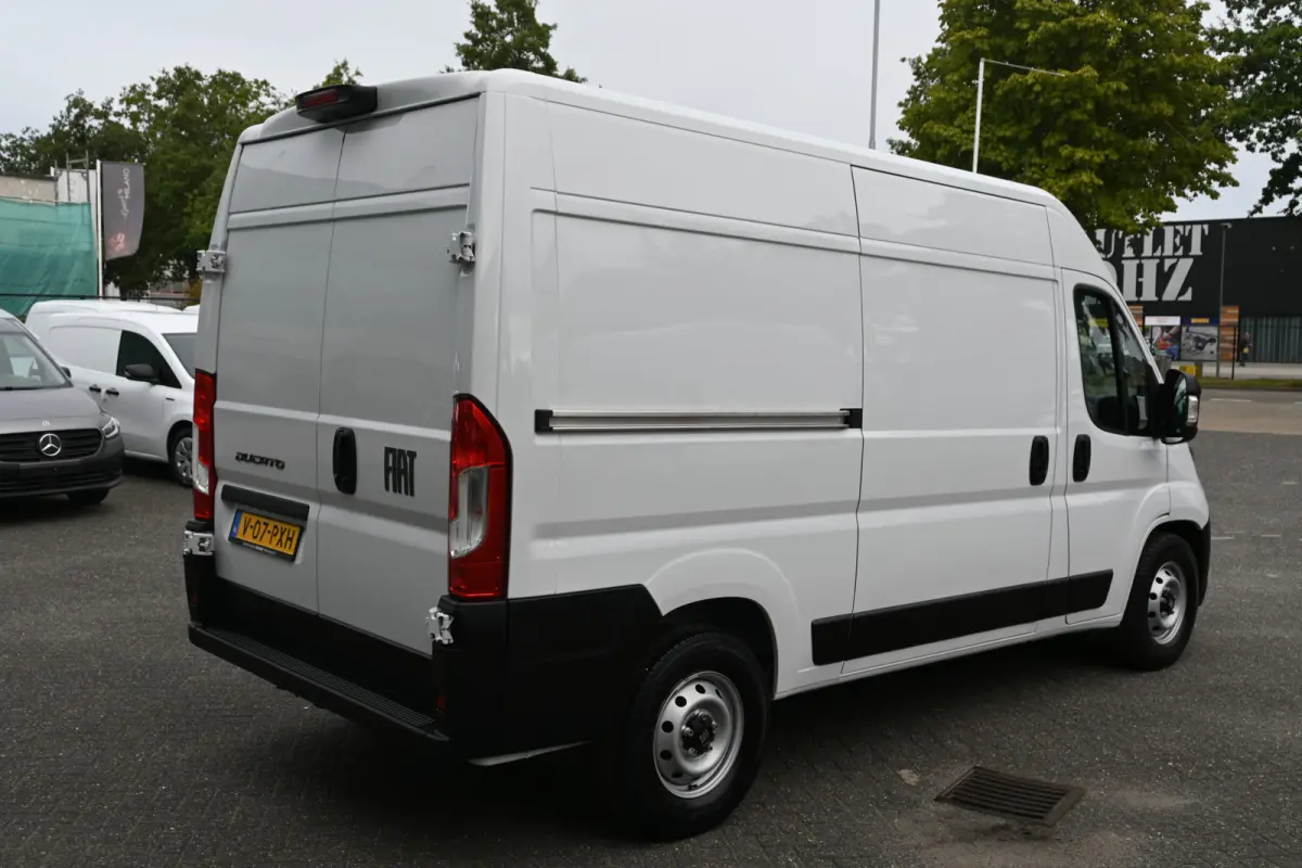 L2H2 2.2 MultiJet 140 pk 3.5t Camera, Cruise control, 270 Graden deuren