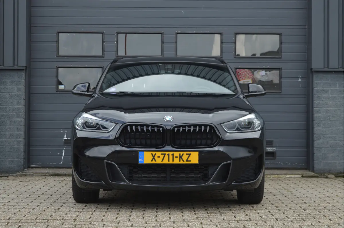 sDrive20i | M-PAKKET | CAMERA | TREKHAAK | HIFI | LED | DAB | CARPLAY |