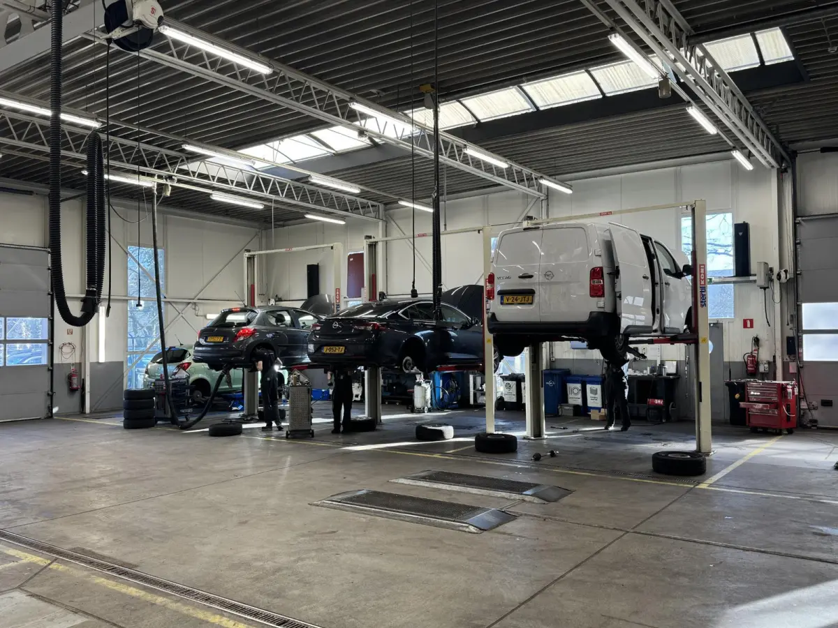 1.2 Turbo Hybrid GS Voorraad Voordeel / 2+6 Jaar Garantie