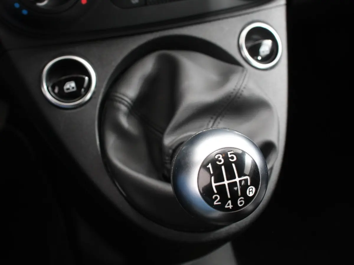 1.0 Hybrid Sport Climate control Cruise control Lichtmetalen velgen Groot scherm Sportstoelen