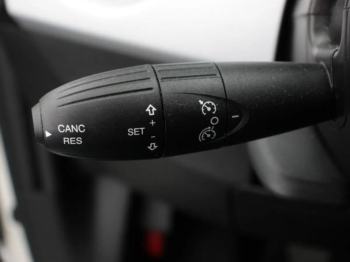 1.0 Hybrid Sport Climate control Cruise control Lichtmetalen velgen Groot scherm Sportstoelen
