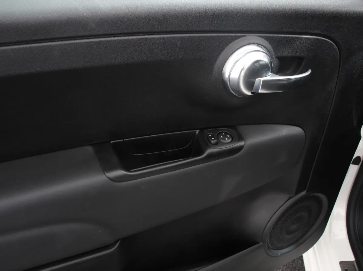 1.0 Hybrid Sport Climate control Cruise control Lichtmetalen velgen Groot scherm Sportstoelen