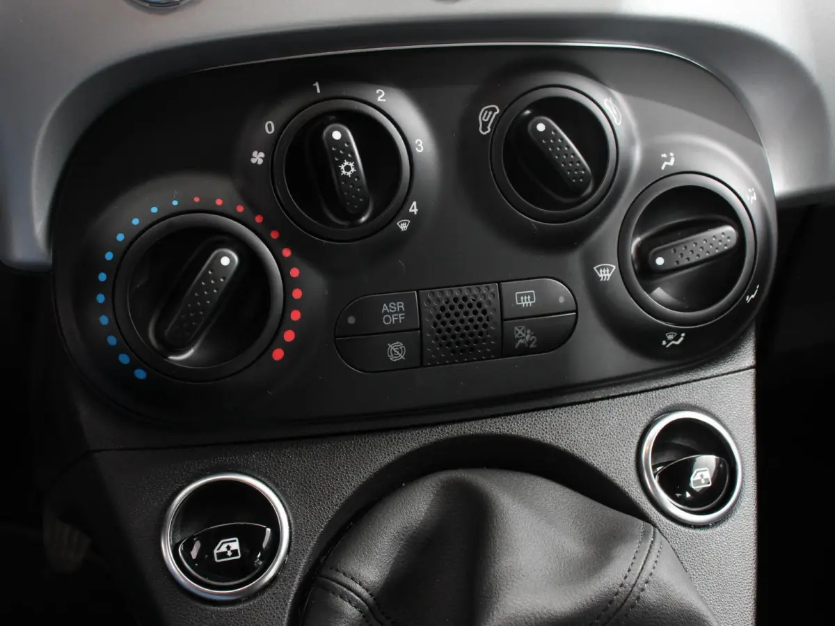1.0 Hybrid Sport Climate control Cruise control Lichtmetalen velgen Groot scherm Sportstoelen