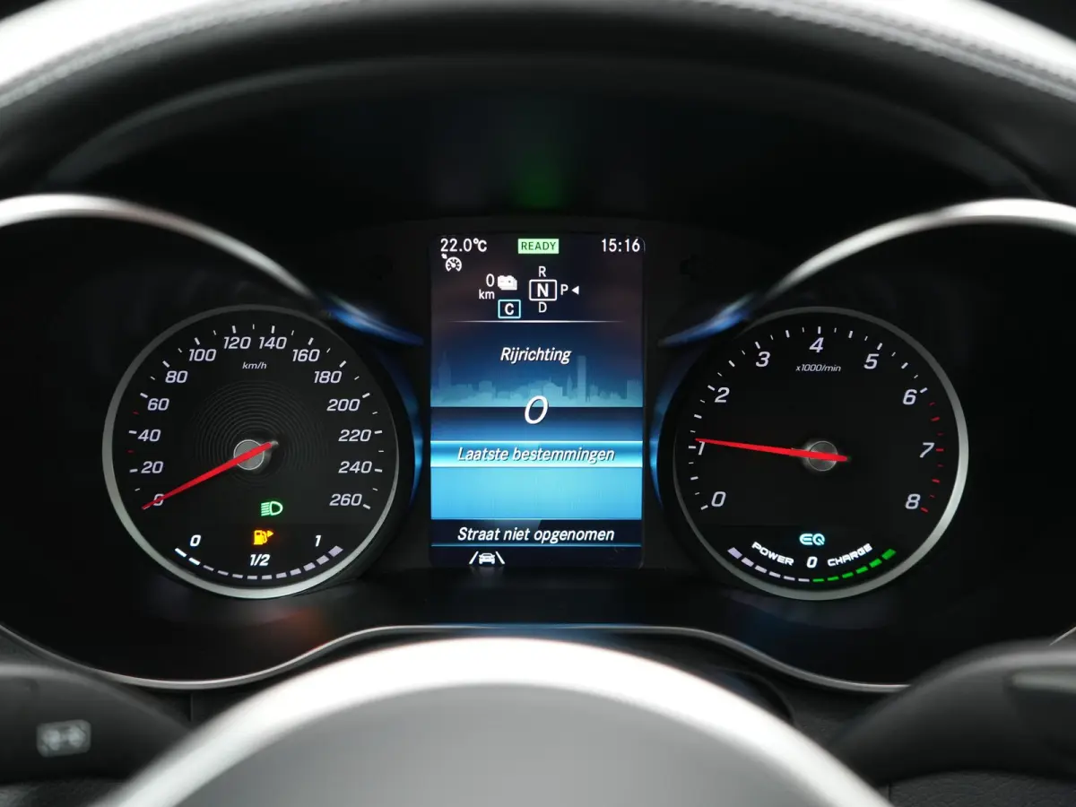 4MATIC PHEV 313pk Dealer O.H | Panodak | Sportstoelen Verwarmd | Sfeerverlichting | Cruise Control | Blis | Apple Carplay | Navigatie | 18"L.M | Plug In Hybrid