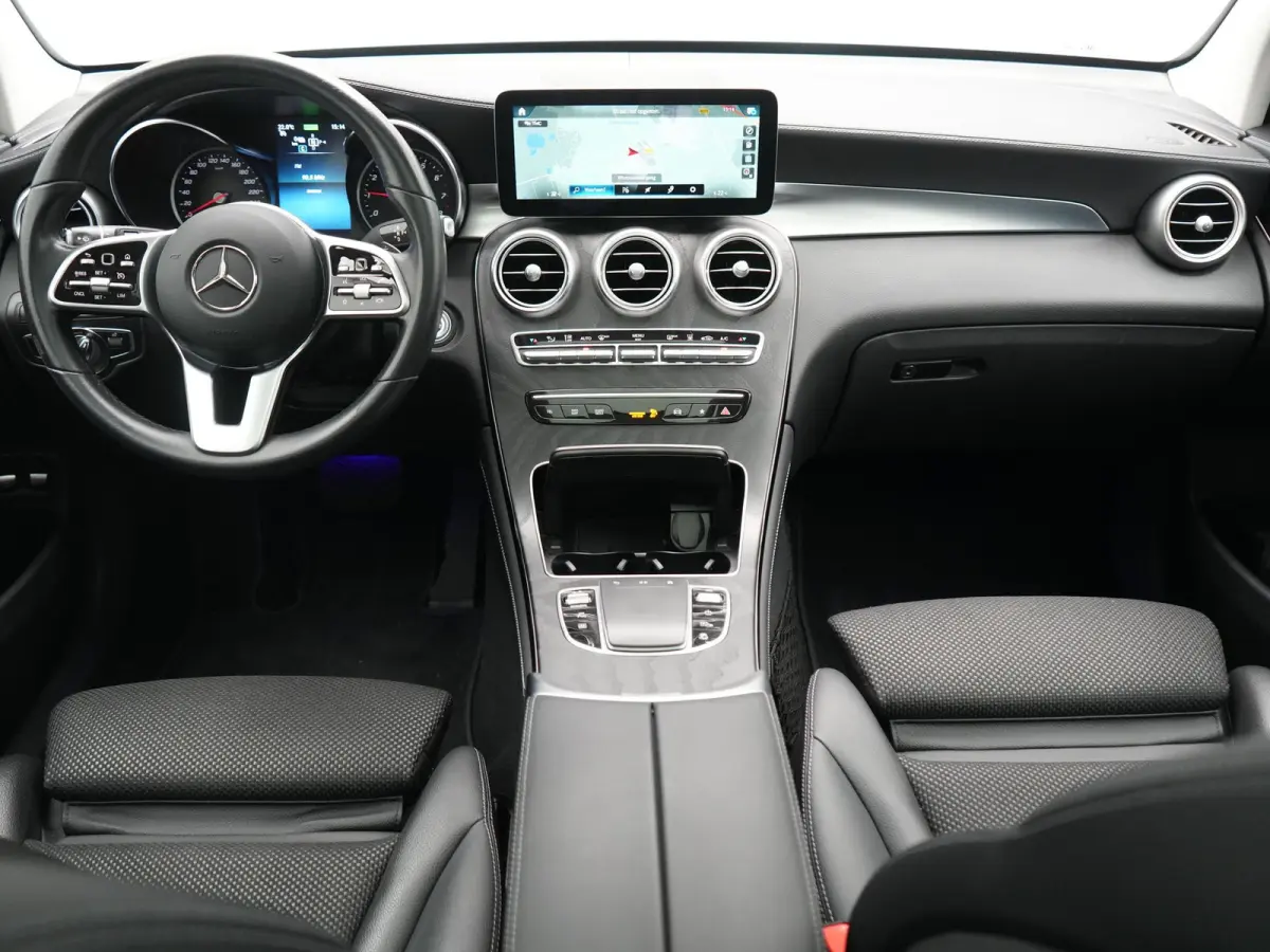 4MATIC PHEV 313pk Dealer O.H | Panodak | Sportstoelen Verwarmd | Sfeerverlichting | Cruise Control | Blis | Apple Carplay | Navigatie | 18"L.M | Plug In Hybrid