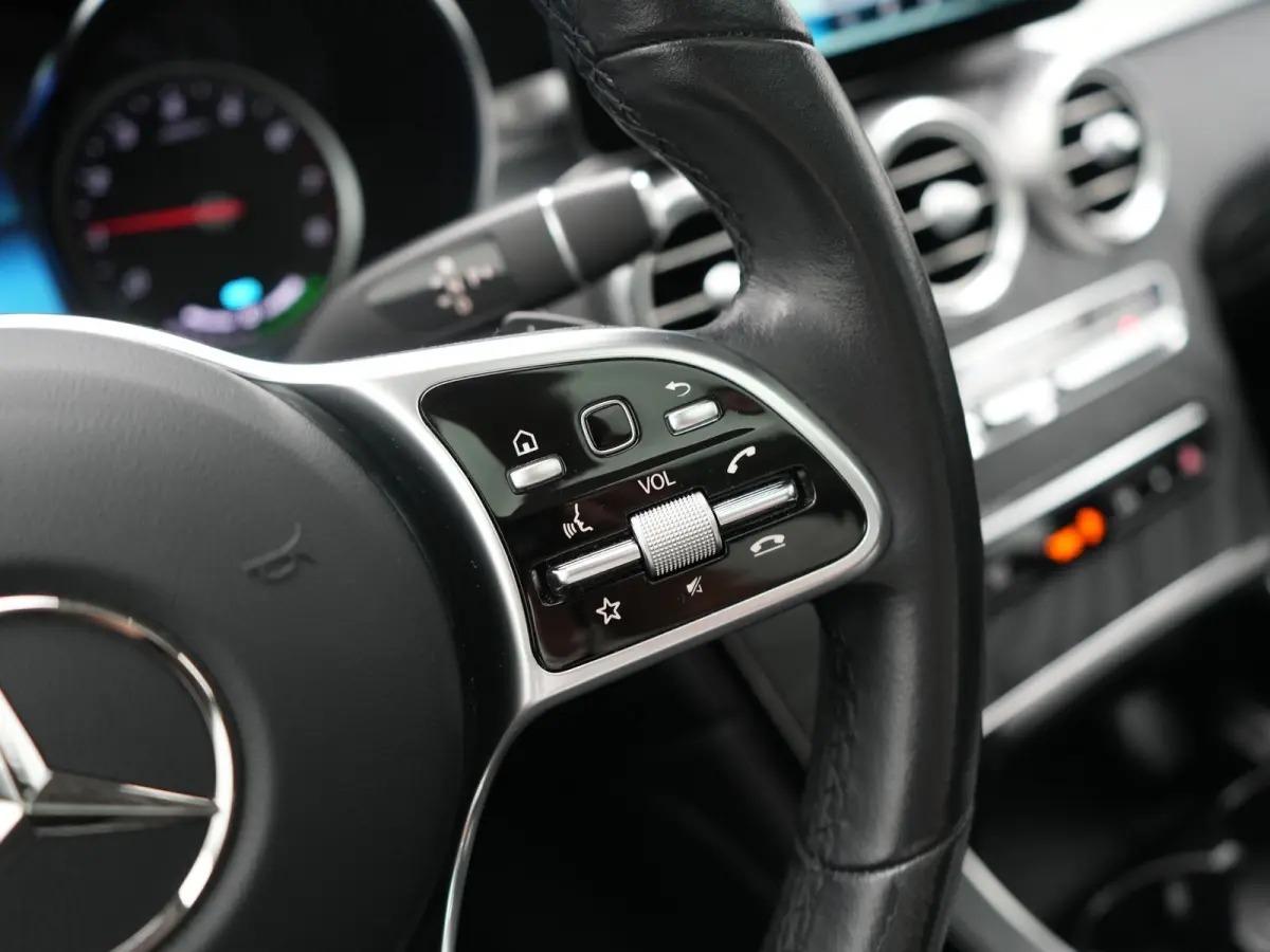 4MATIC PHEV 313pk Dealer O.H | Panodak | Sportstoelen Verwarmd | Sfeerverlichting | Cruise Control | Blis | Apple Carplay | Navigatie | 18"L.M | Plug In Hybrid