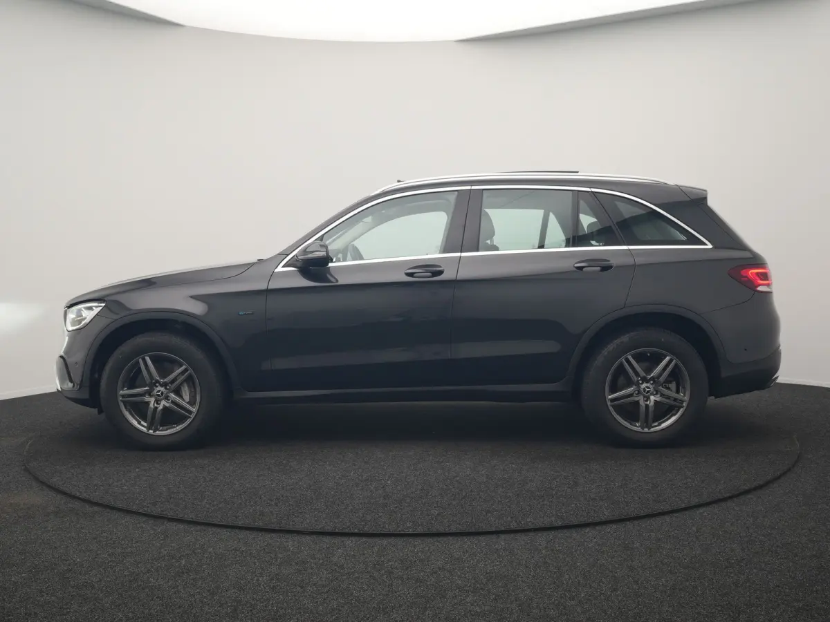 4MATIC PHEV 313pk Dealer O.H | Panodak | Sportstoelen Verwarmd | Sfeerverlichting | Cruise Control | Blis | Apple Carplay | Navigatie | 18"L.M | Plug In Hybrid