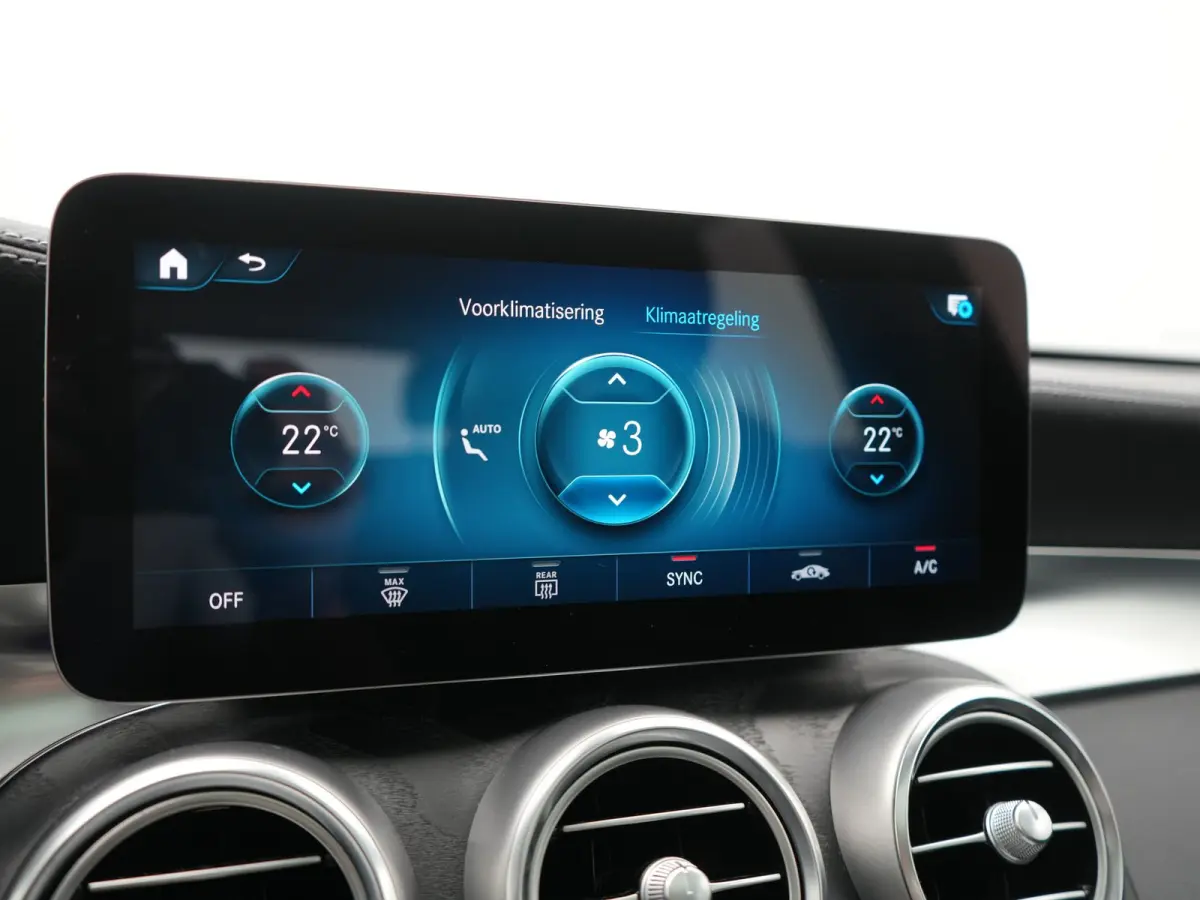 4MATIC PHEV 313pk Dealer O.H | Panodak | Sportstoelen Verwarmd | Sfeerverlichting | Cruise Control | Blis | Apple Carplay | Navigatie | 18"L.M | Plug In Hybrid