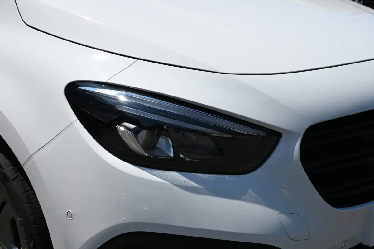 112 Select L1 51 kWh Led, Keyless Go, Leder stuur, Etc. AC-opladen 22kW/DC-opladen 75kW