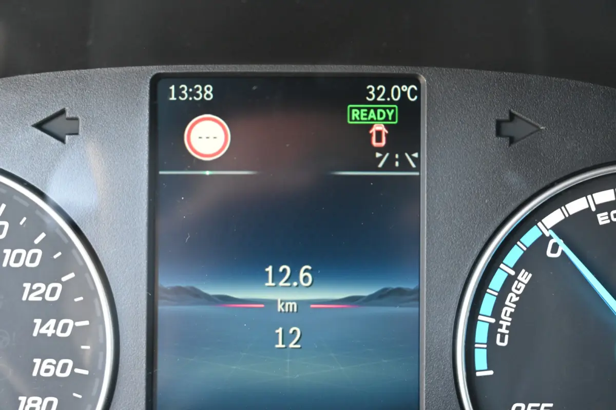 112 Select L1 51 kWh Led, Keyless Go, Leder stuur, Etc. AC-opladen 22kW/DC-opladen 75kW