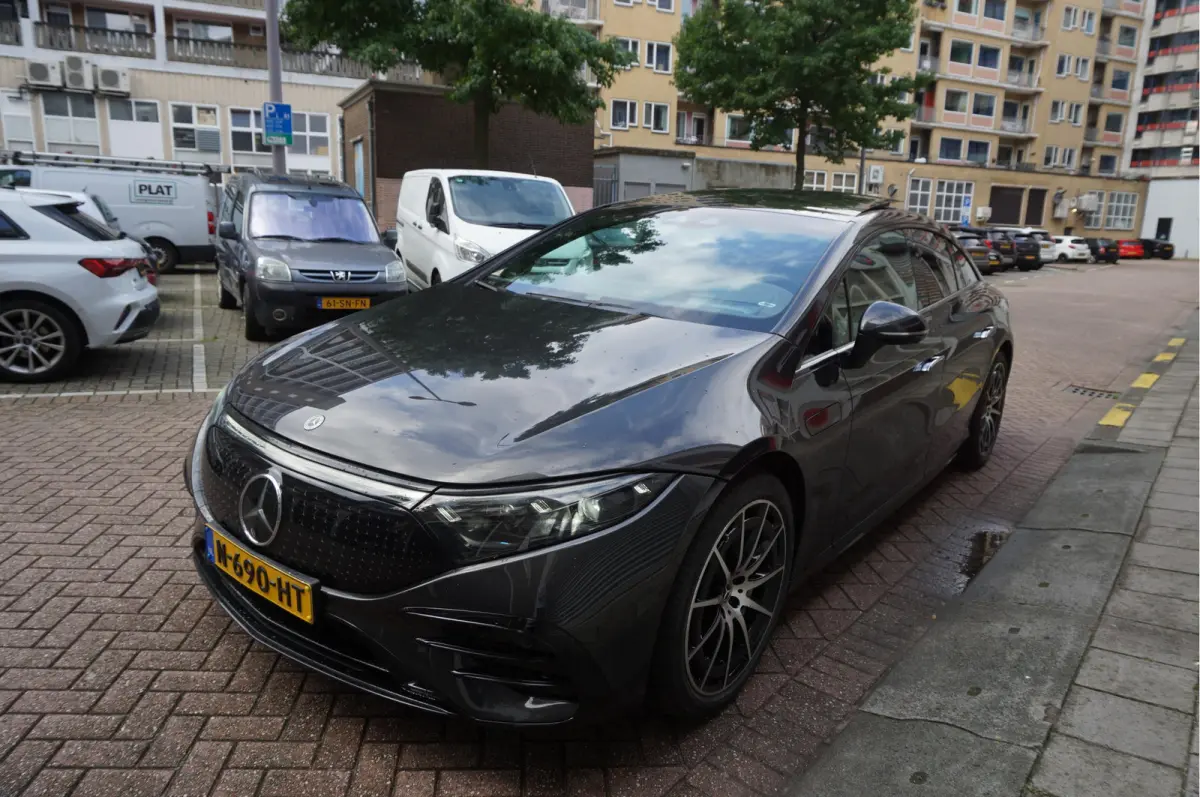 450+ Edition 108 kWh AMG Airmatic | SOH 97.7 | Hyperscreen | Achterasbesturing | Panoramadak | Burmester | Head Up Display